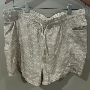 Avalanche shorts